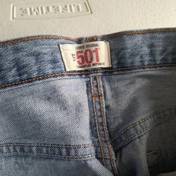 Levi's 501 light wash vintage jeans - Picture 4 of 9